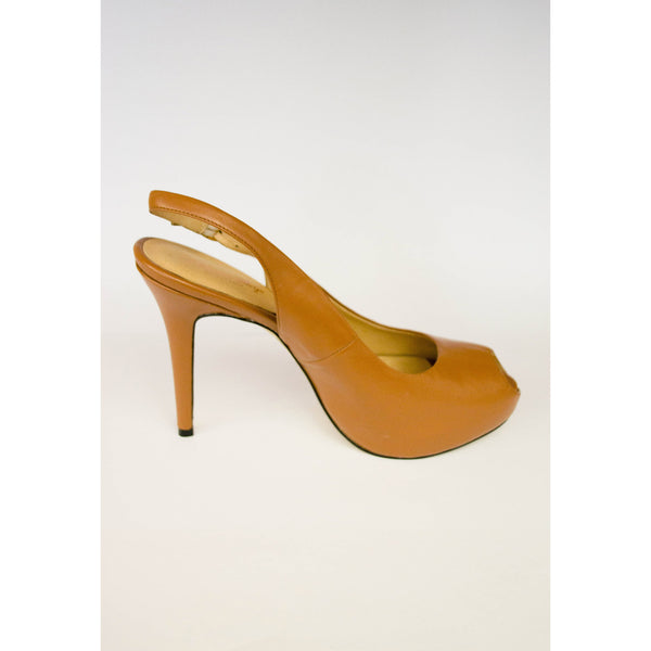 tan elizabeth pumps keilana skye