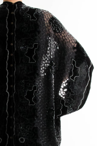 vintage-shawl-cavarra-mixed-silver-velvet-viscose-back-arm-1